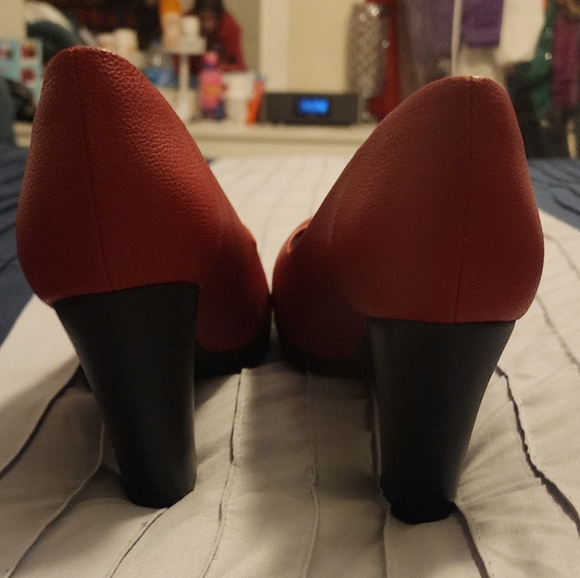Piccadilly Platform Red Pump heels size 10 - Picture 7 of 11